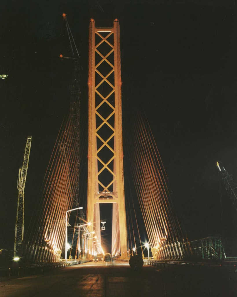 Мост через р. Обь. Ночная подсветка