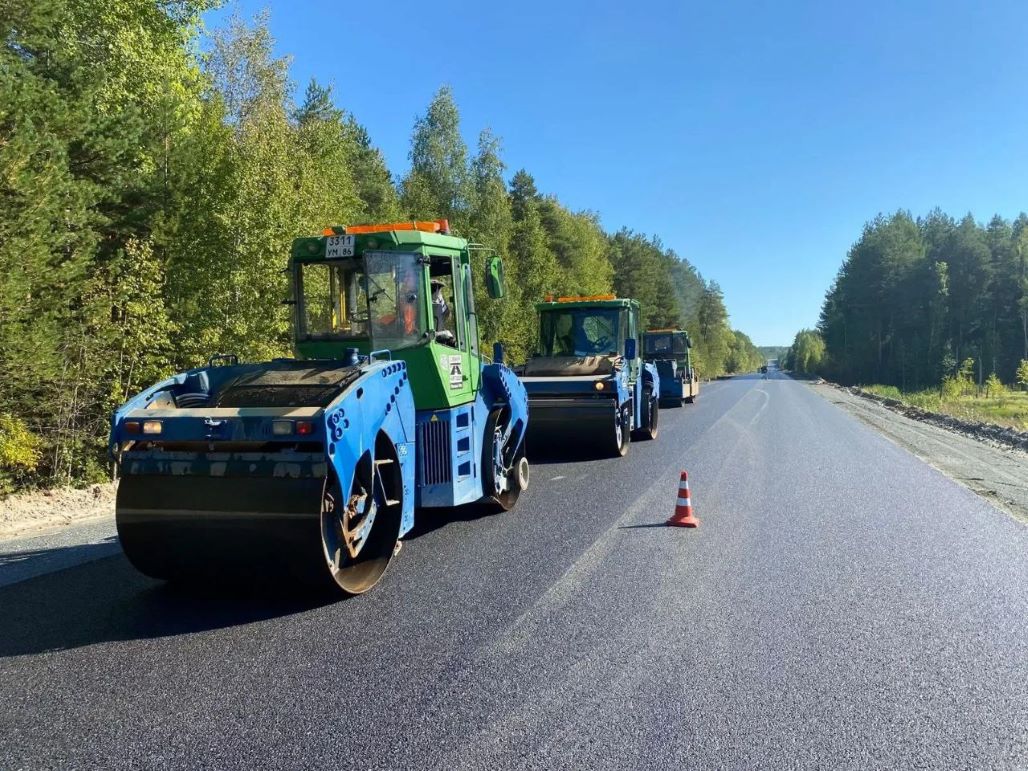 В Ханты-Мансийском автономном округе-Югра продолжается ремонт  участка дороги Юг