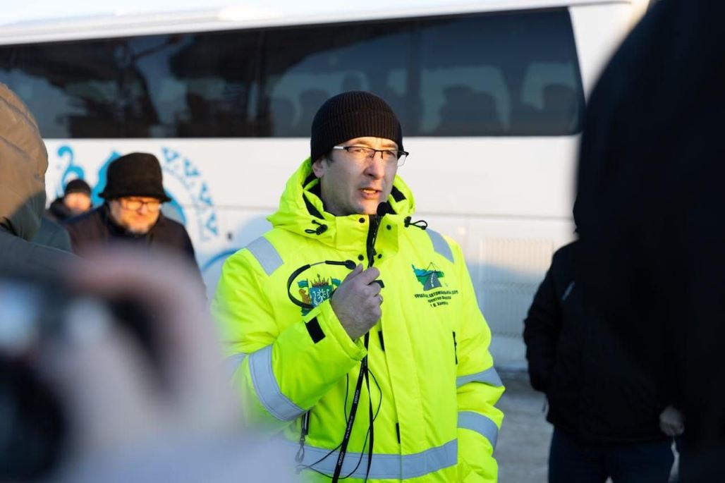 Чиновникам практически со всей страны провели экскурсию на строящийся мост через Обь в районе г.Сургут 