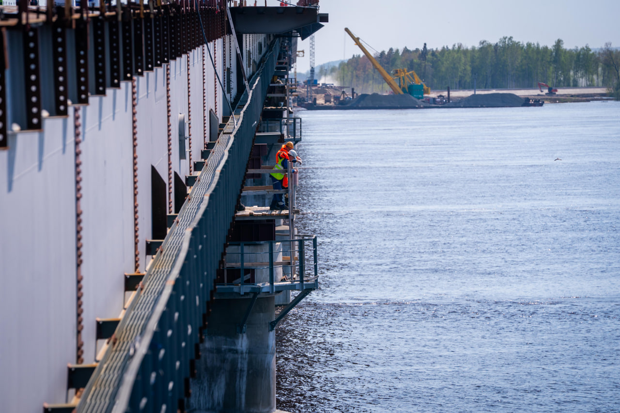 В Ханты-Мансийском автономном округе-Югра к завершению идет строительство моста через Обь в районе г.Сургут 
