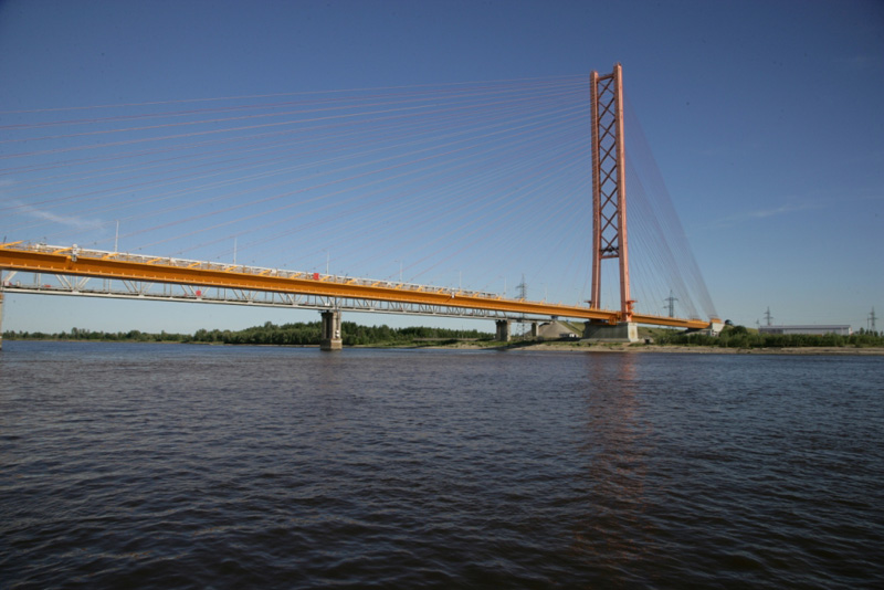 Мост через р. Обь в районе г. Сургут