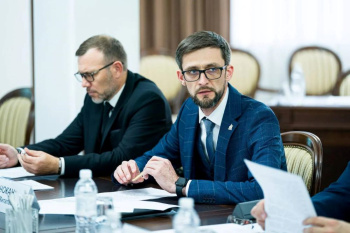   Югра готовится к зиме: дороги, техника и запасы — на контроле